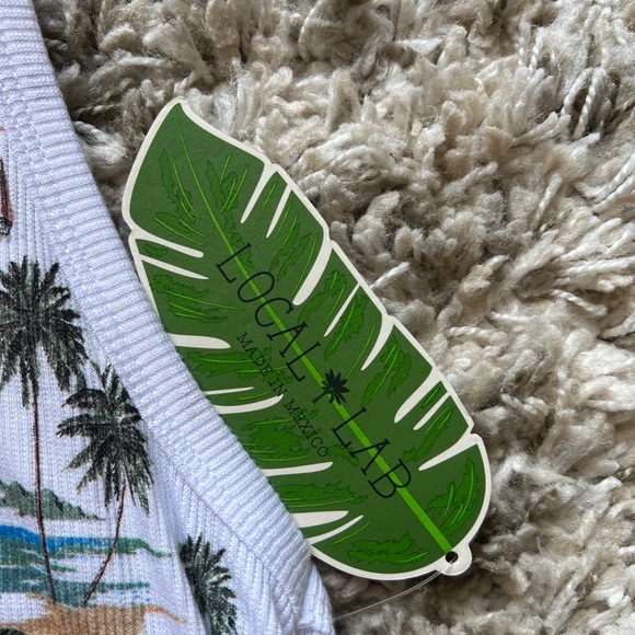 Local Lab | Crop Tank - Picture 4 of 6